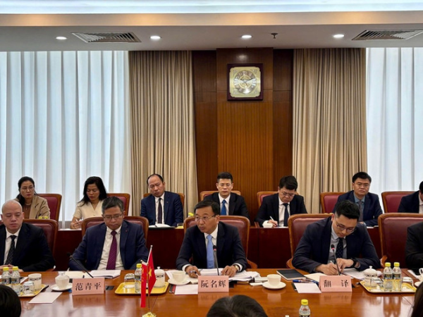 金策宝 越南派出三路人马，分别赶赴中美菲三国，苏林想在南海玩一手左右逢源？