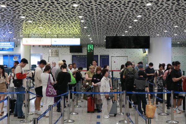 盛鹏智投 深圳机场口岸客流量“双节”再创新高，今年以来通关量已破500万人次